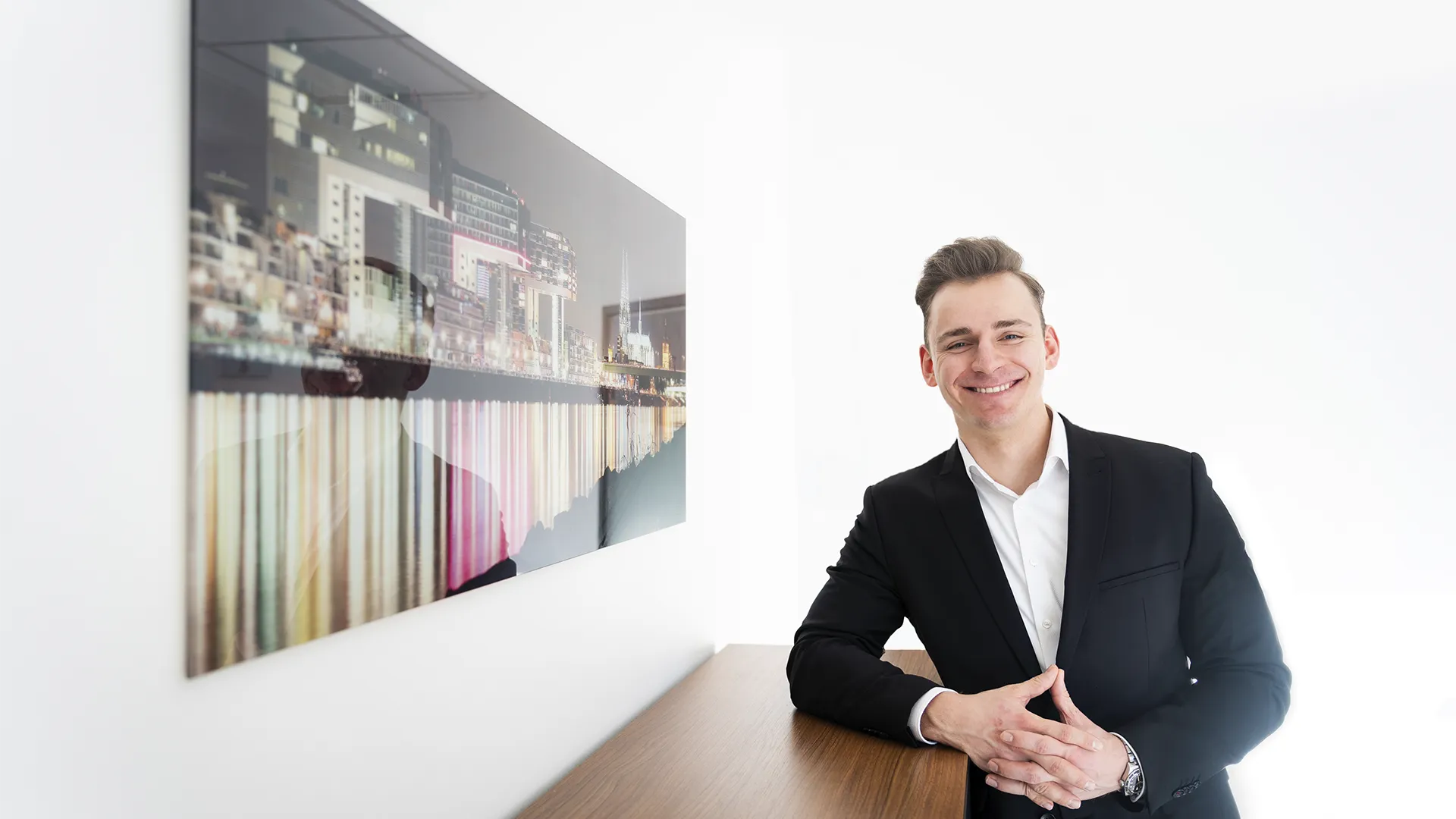 Maurice Poqué lächelt freundlich in die Kamera